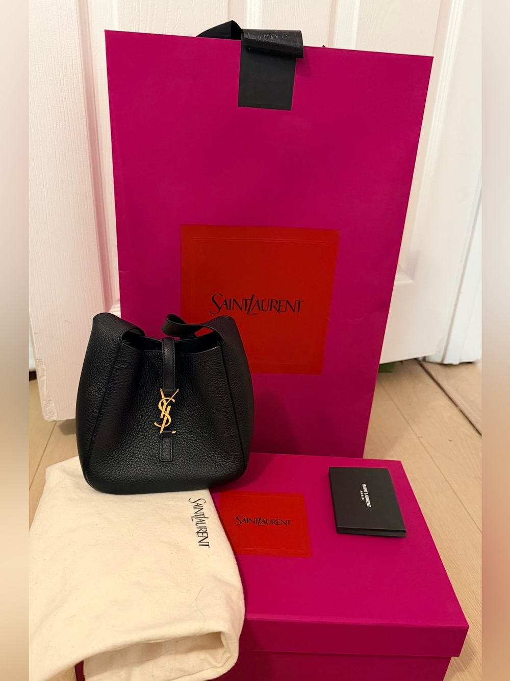 Saint Laurent Le 5 a 7 baby hobo bag black leather